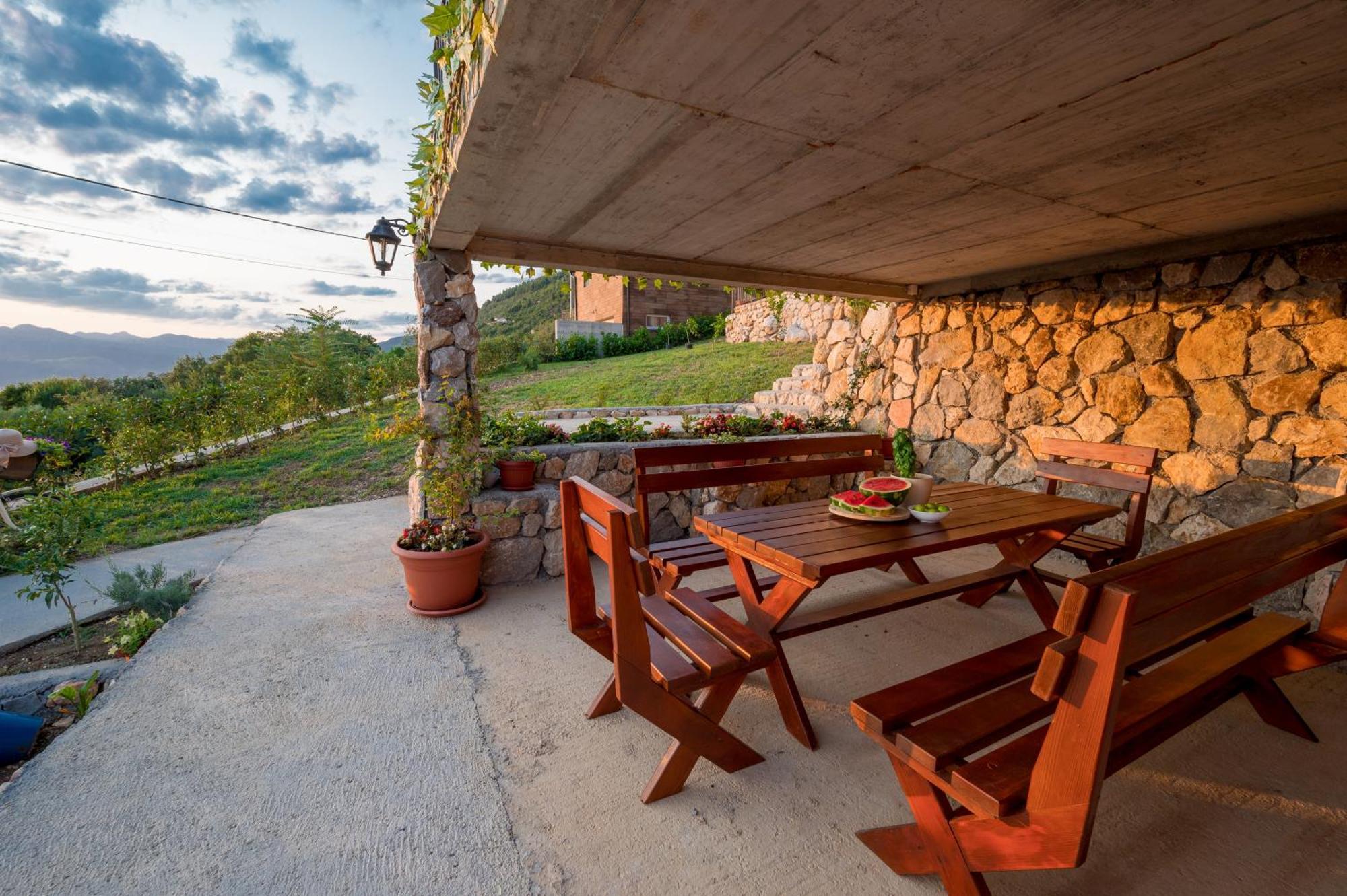 Apartment Macic Dub II Kotor Exteriér fotografie